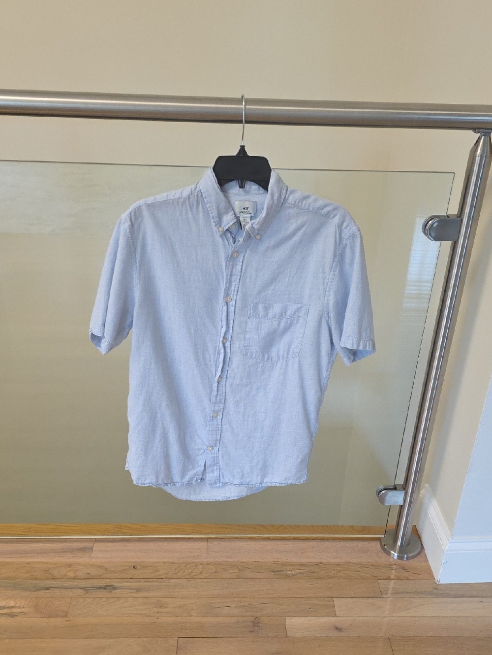H&M Light Blue Short-Sleeve Button-Down Shirt